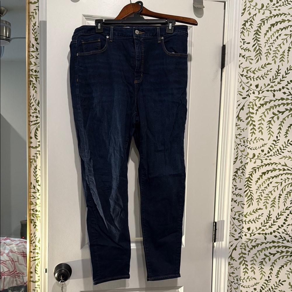 Dark Blue Denim Jeans the curvy skinny